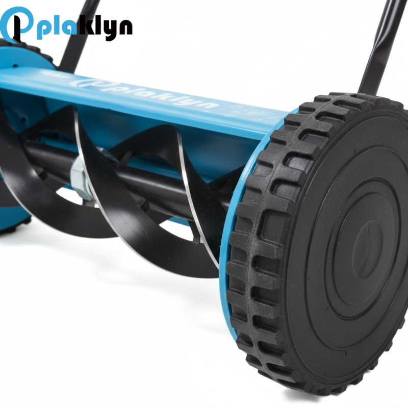 Mini lawn mower - blade cylinder zoom